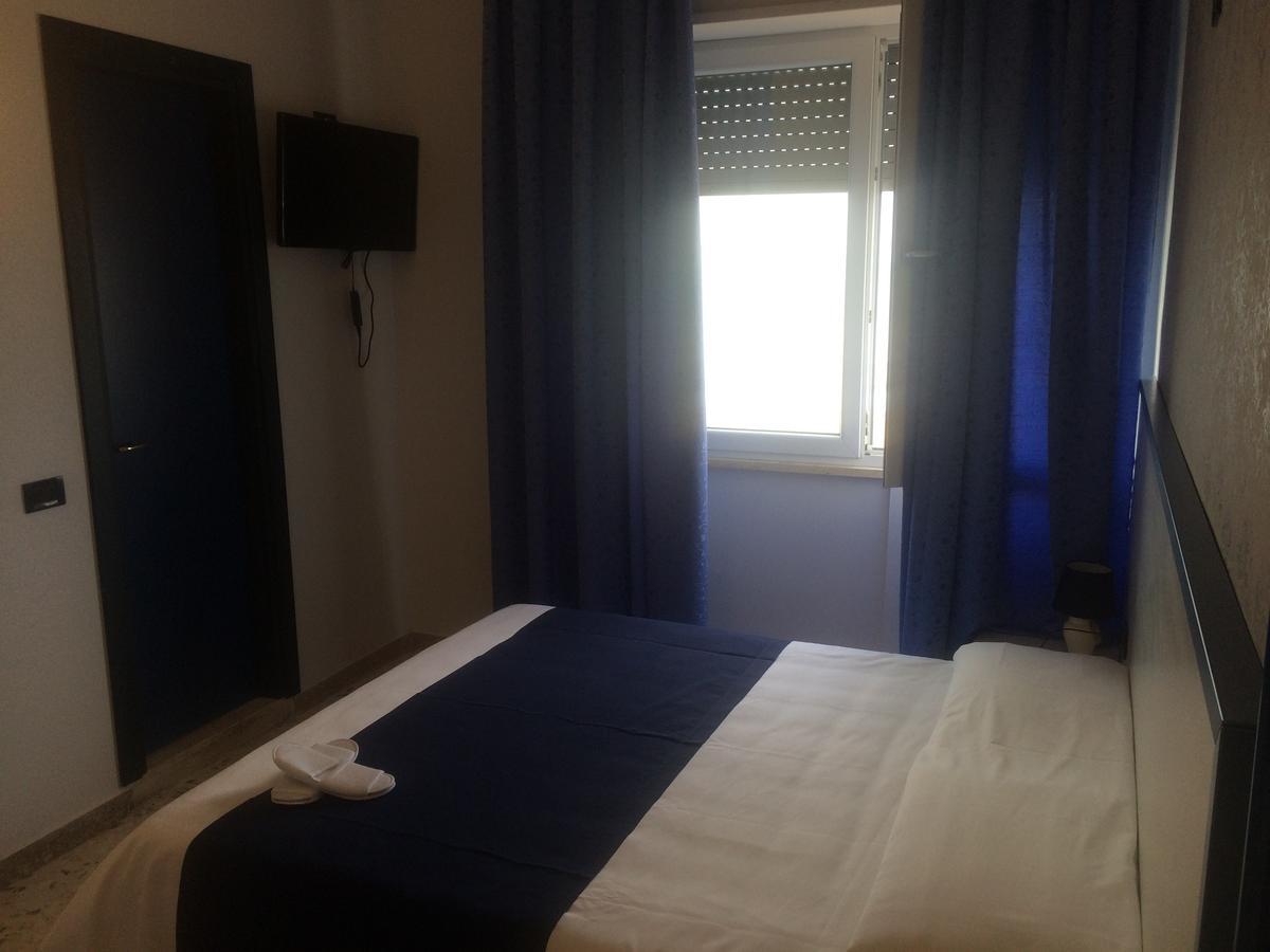 Alex & Lorenz Hotel Torvaianica Dış mekan fotoğraf