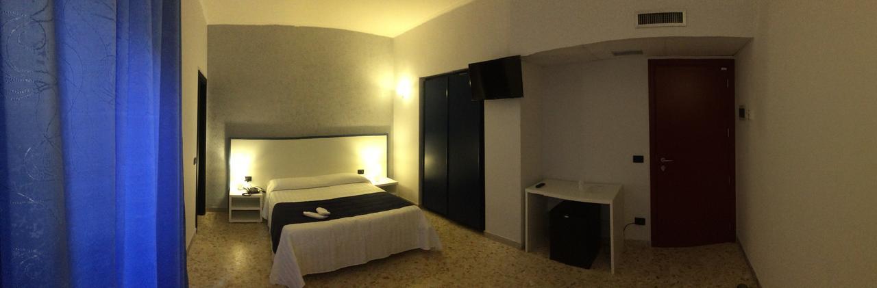 Alex & Lorenz Hotel Torvaianica Dış mekan fotoğraf