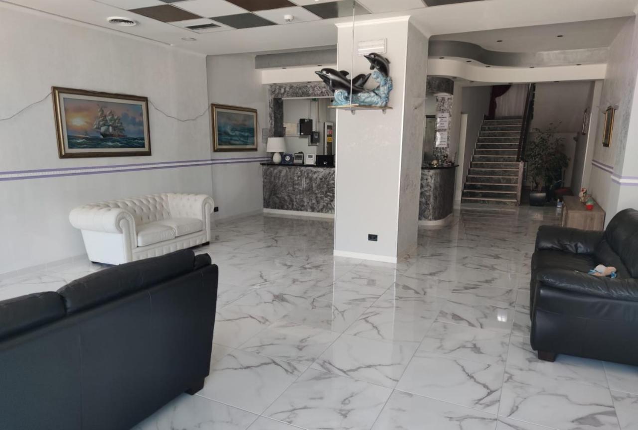 Alex & Lorenz Hotel Torvaianica Dış mekan fotoğraf